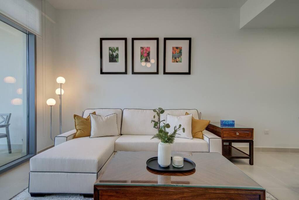 Appartamento Burj Khalifa View - 2Br And Maid - Downtown Dubai Esterno foto