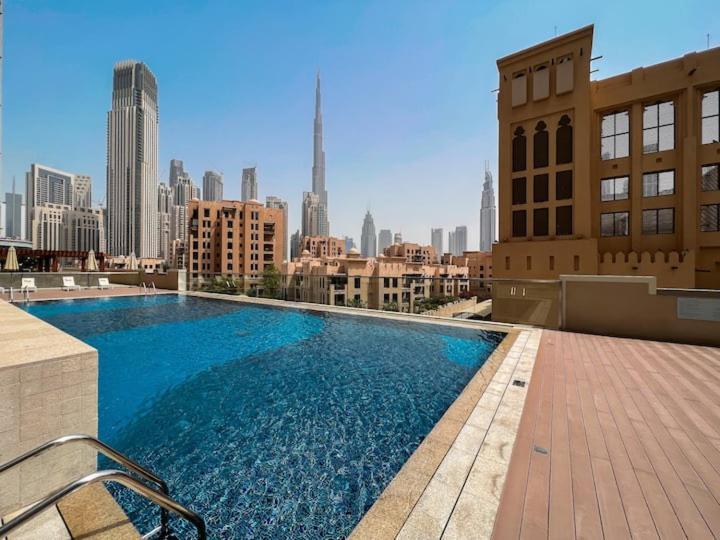 Appartamento Burj Khalifa View - 2Br And Maid - Downtown Dubai Esterno foto